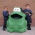 Froggo 70L green recycling bin for children